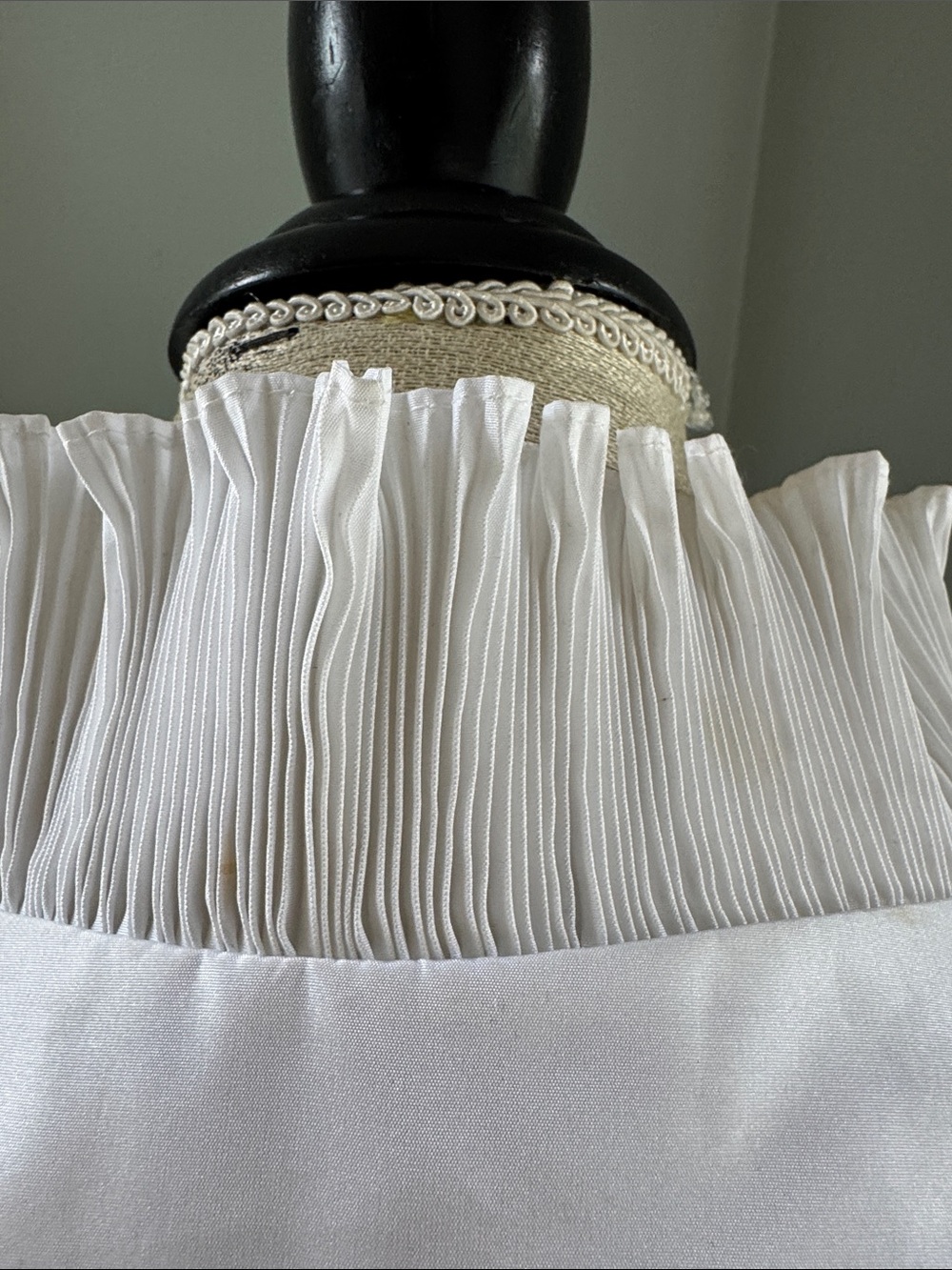 The Gilbert’s for TALLY vintage double breasted high ruffled neck taffeta top S - Picture 5 of 10